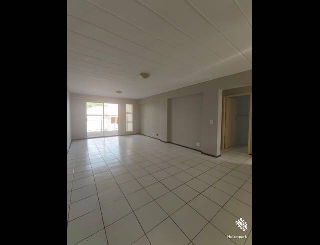 3 BEDROOM TOWNHOUSE FOR SALE IN VANDERBIJLPARK SW 5